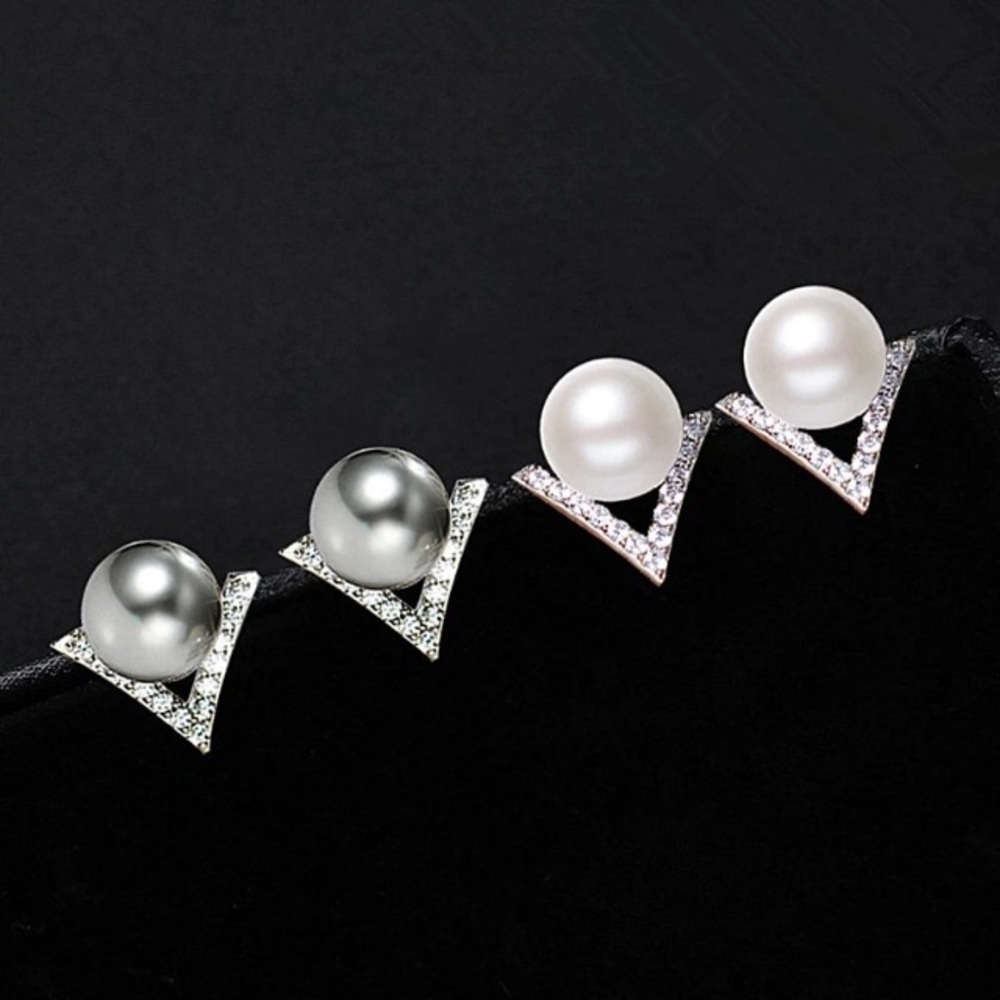 NEW!💙💎STUNNING! GRAY PEARL LOOK! CZ V STUDS!💎💙 - Picture 2 of 6